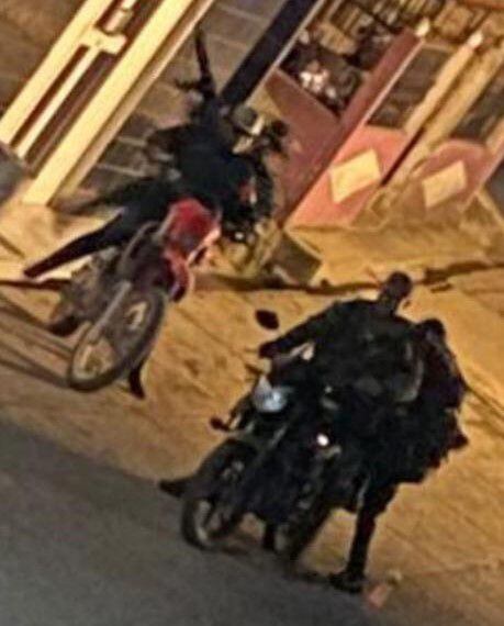 Disidencias de las Farc- EP se movilizaron en moto en un municipio de Nariño atemorizando a la comunidad. Twitter/@jhonrojasca.