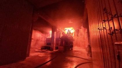 Un incendio se registró en el Centro de Control del Metro ubicado en la calle de Delicias durante la madrugada de este sábado.
FOTO: ESPECIAL/CUARTOSCURO.COM