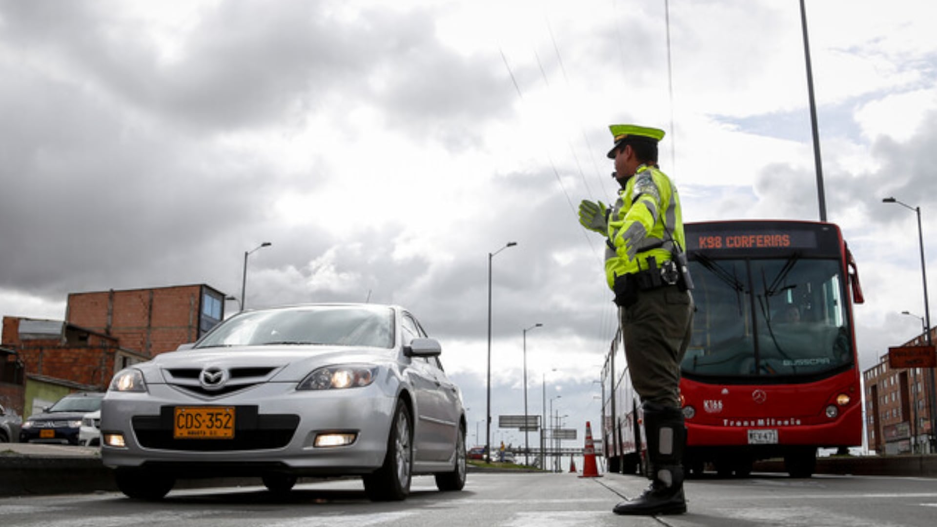 Tránsito y movilidad en Bogotá. (Crédito: Colprensa)