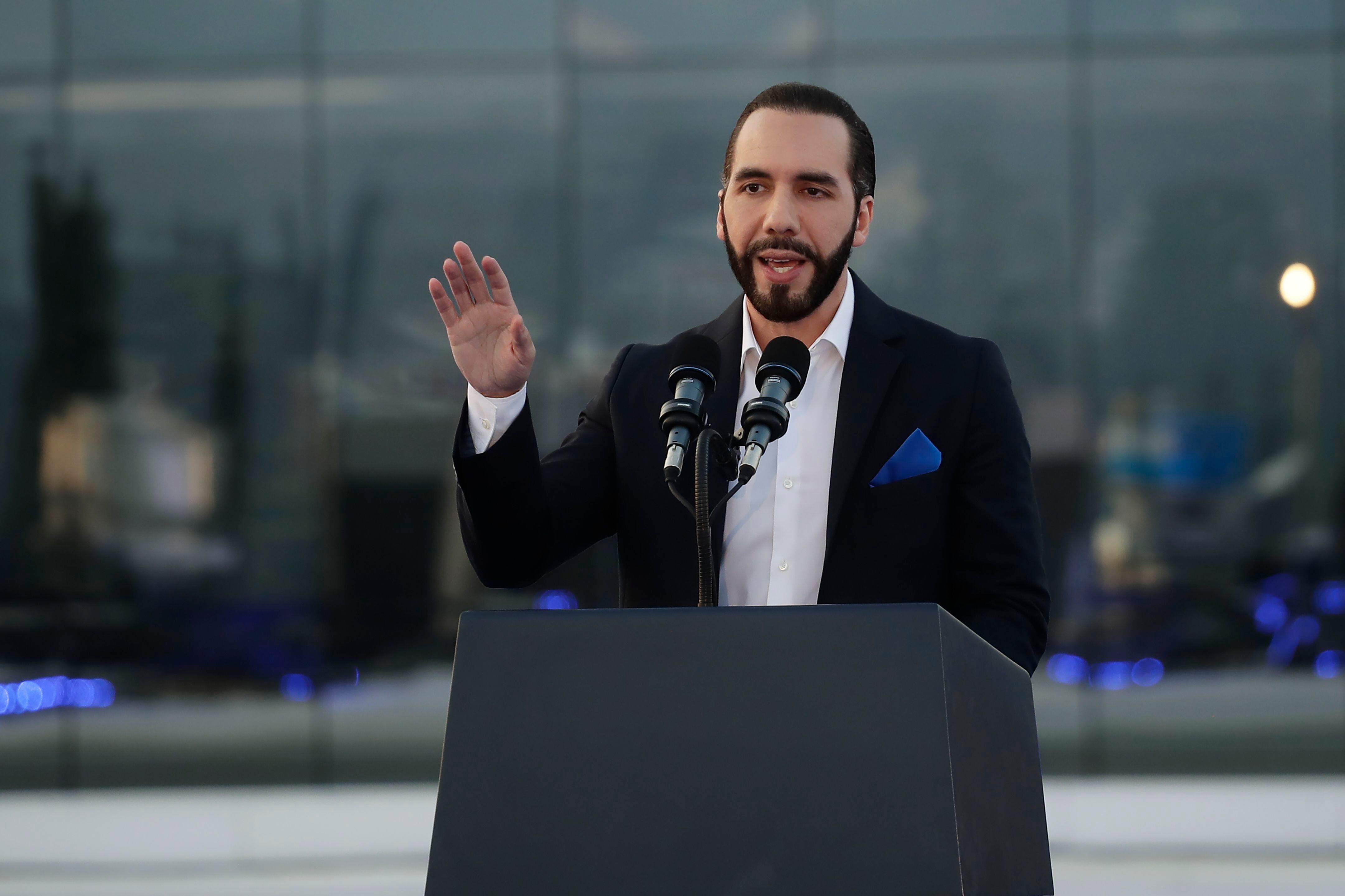 Fotografía de archivo en donde se ve al presidente de El Salvador, Nayib Bukele, en San Salvador (El Salvador). EFE/Rodrigo Sura
