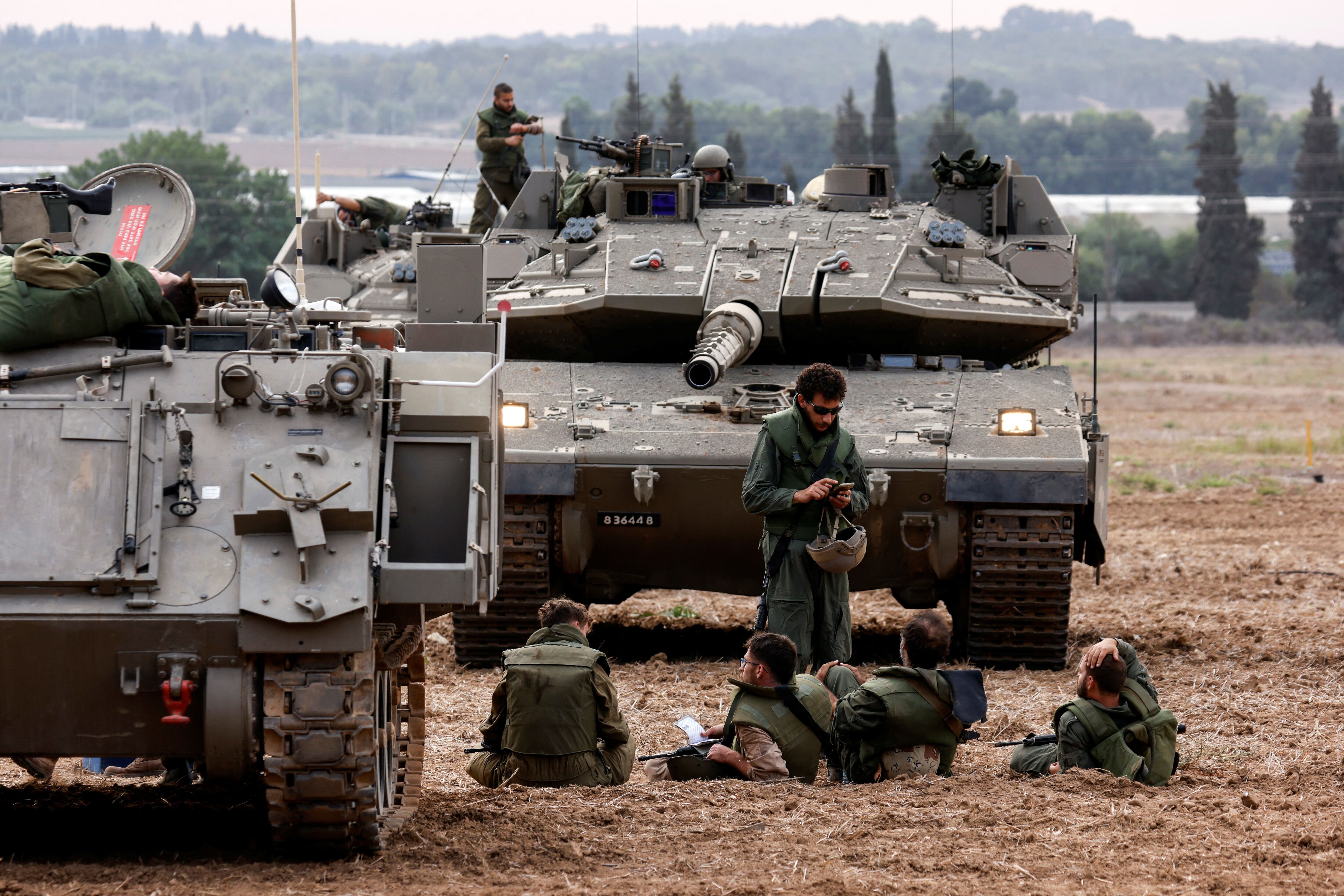 Israel llevó a cabo más de 500 ataques aéreos y de artillería contra grupos militantes de Hamas y la Yihad Islámica. (REUTERS/Amir Cohen)