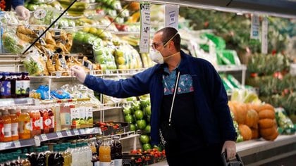 Al ritmo de la inflación, sigue la caída del consumo en los supermercados