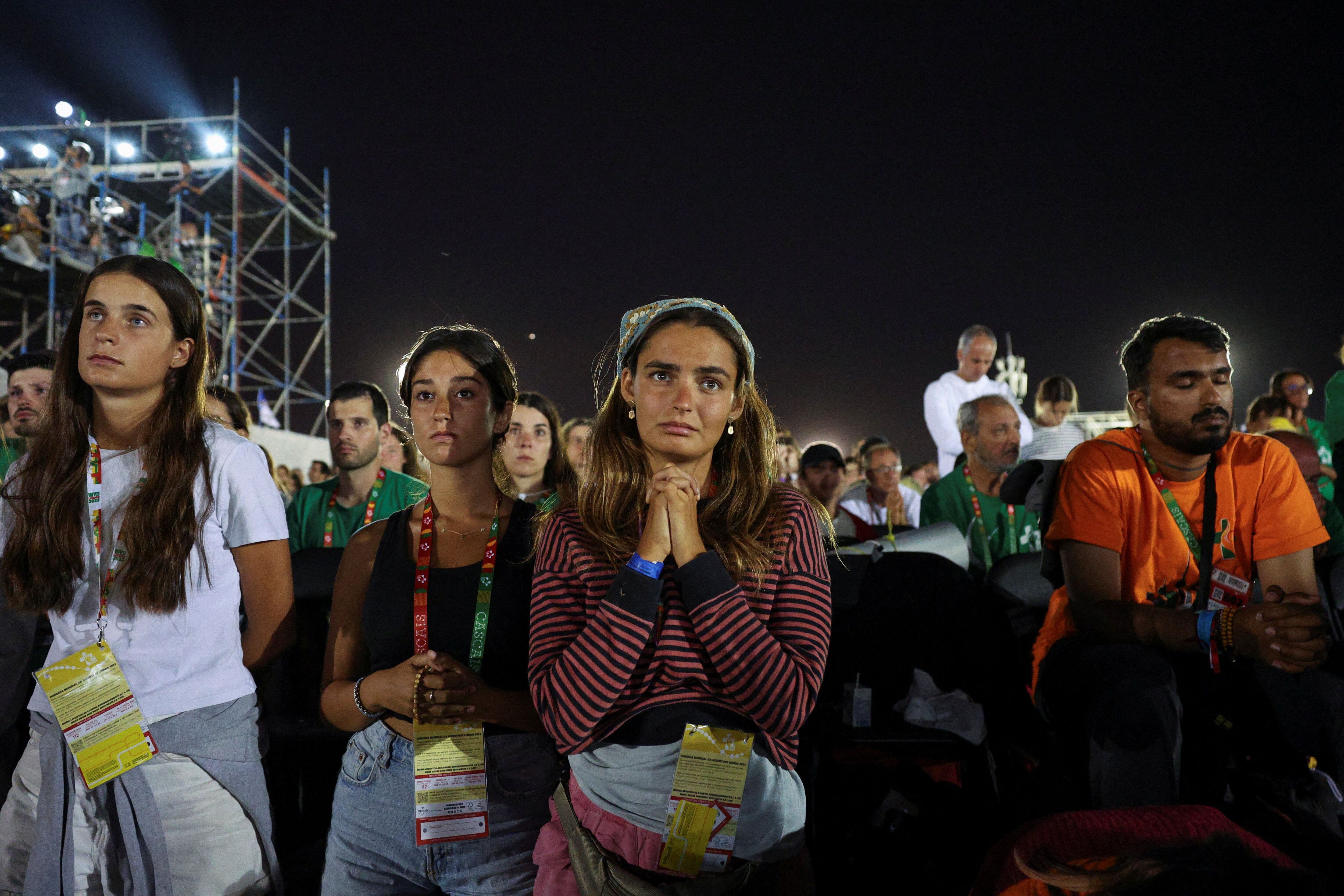 El Papa dijo que "la alegría es misionera" y advirtió a los jóvenes de que "nada es gratis, solo el amor de Jesús"