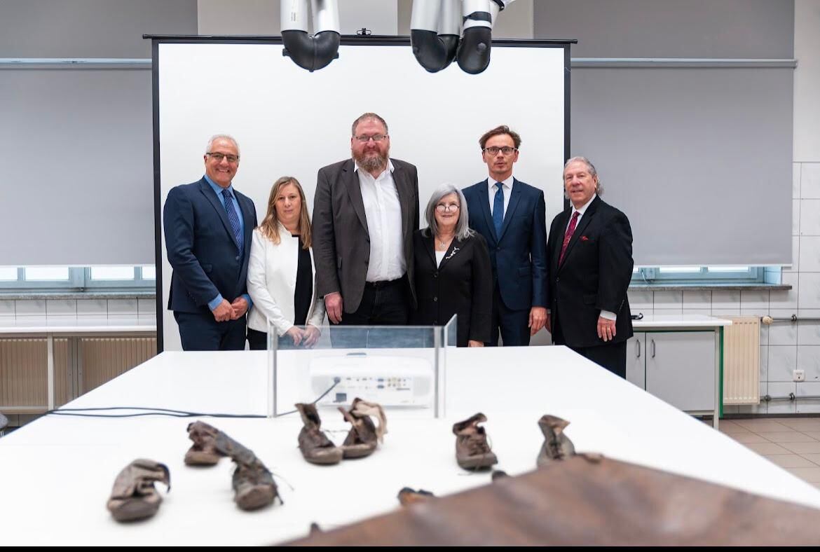 "Preservando los Zapatos" en el Museo de Auschwitz