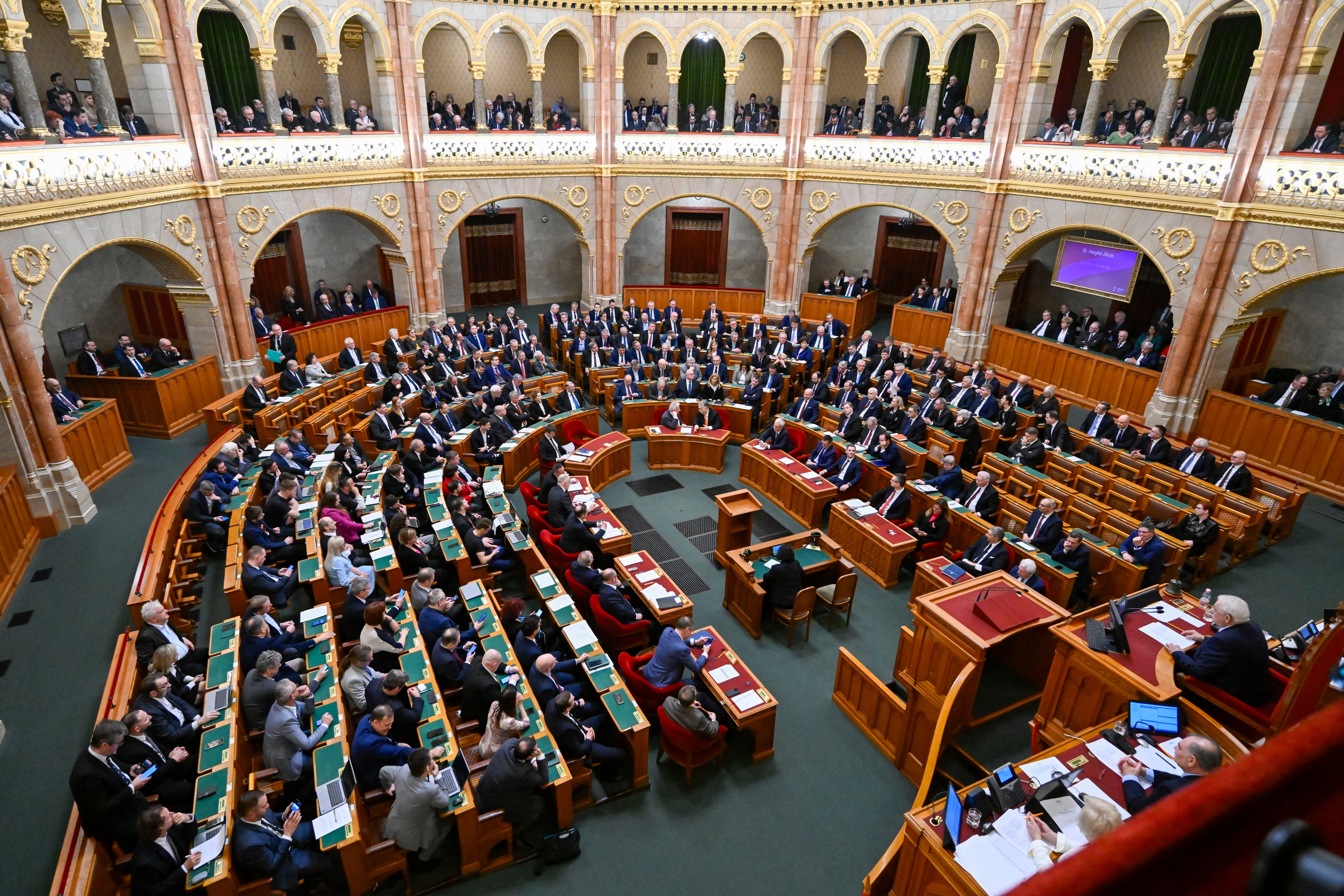 El parlamento húngaro (AP Foto/Denes Erdos)