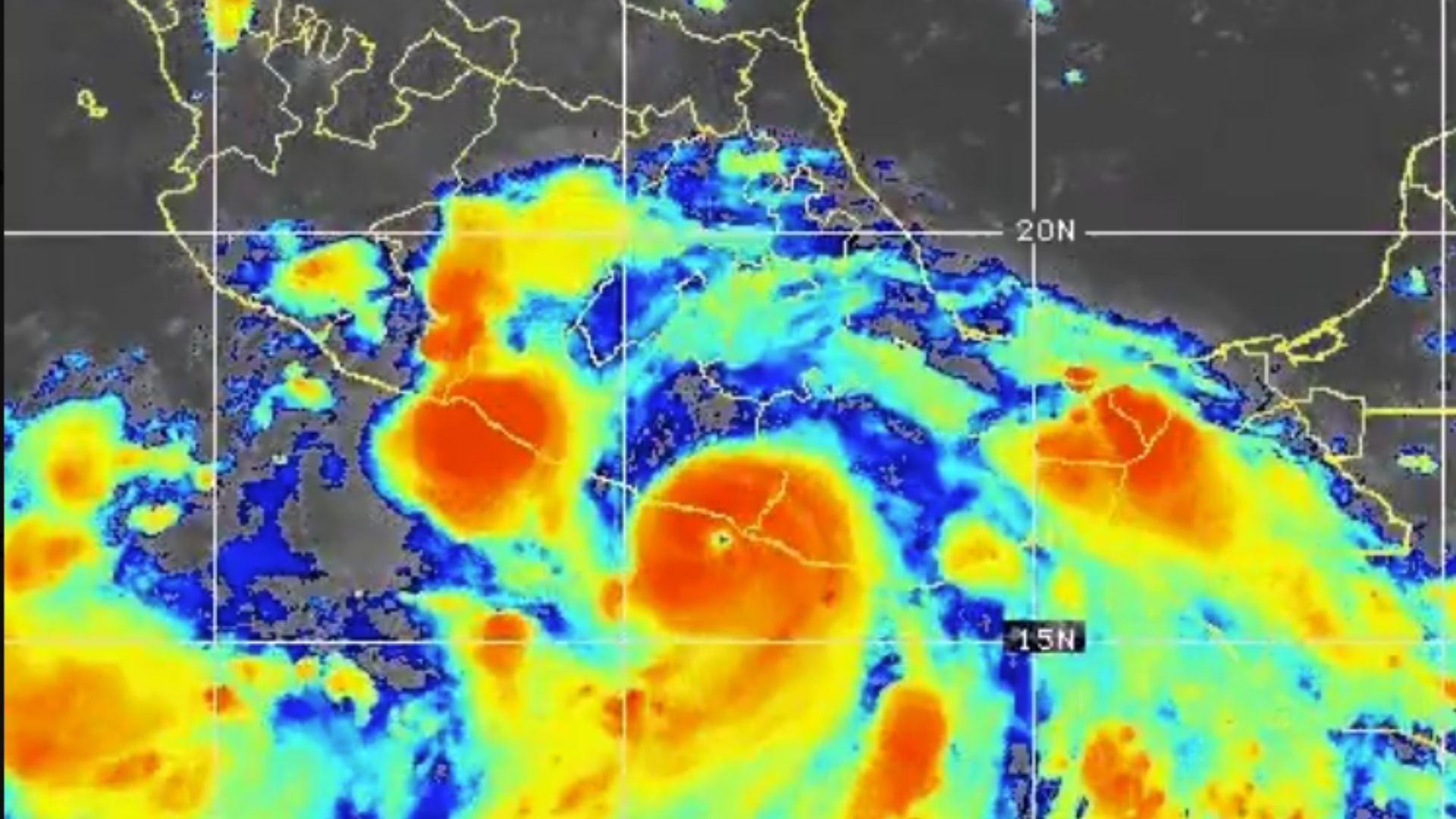 El huracán John se aproxima a las costas de Guerrero y Oaxaca, está por tocar tierra (X/ @SkyAlertStorm)