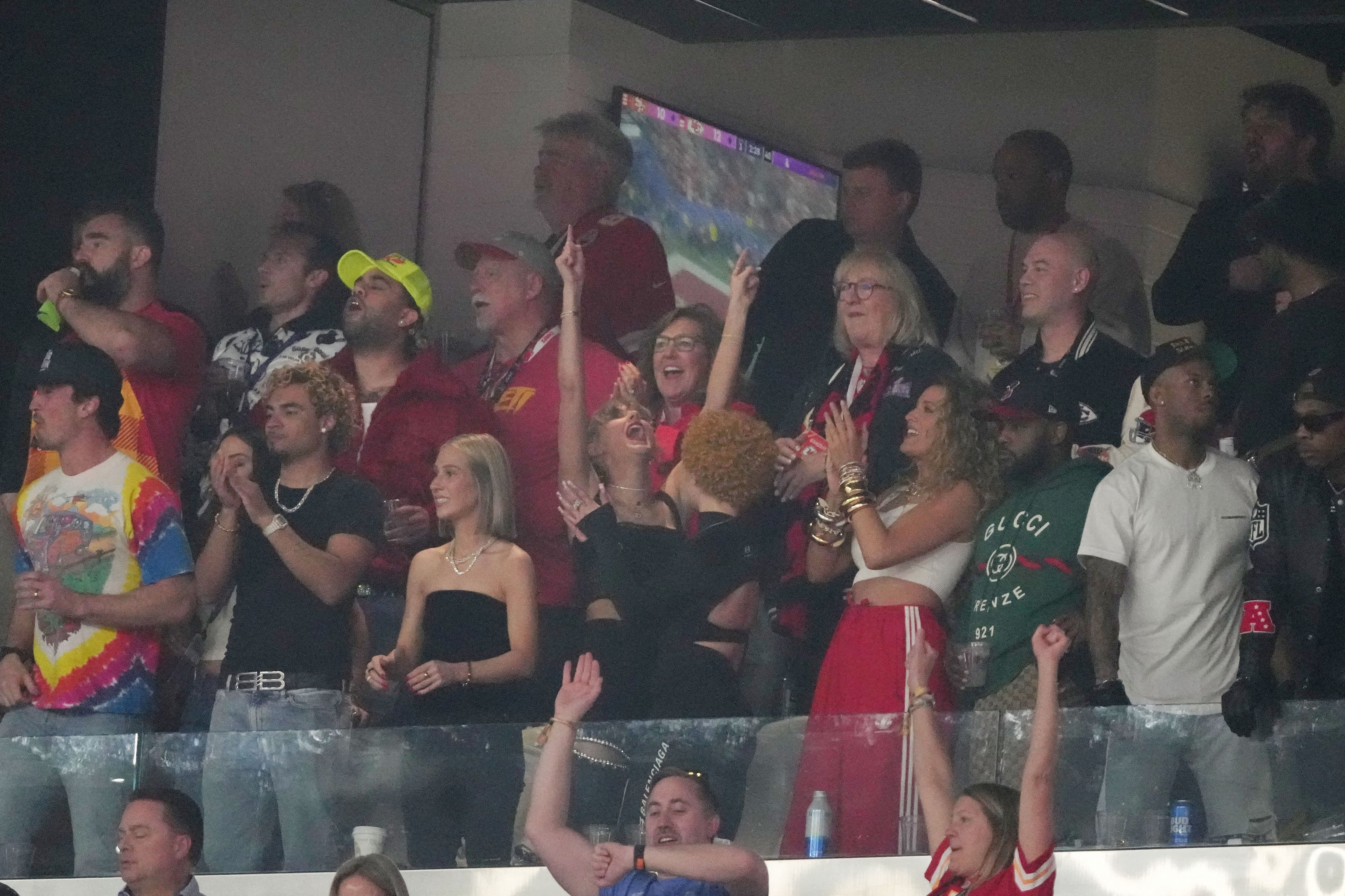 La cantante Taylor Swift celebró eufóricamente durante el tercer cuarto del Super Bowl LVIII entre los San Francisco 49ers y los Kansas City Chiefs en el Allegiant Stadium. (Kyle Terada/USA TODAY Sports)