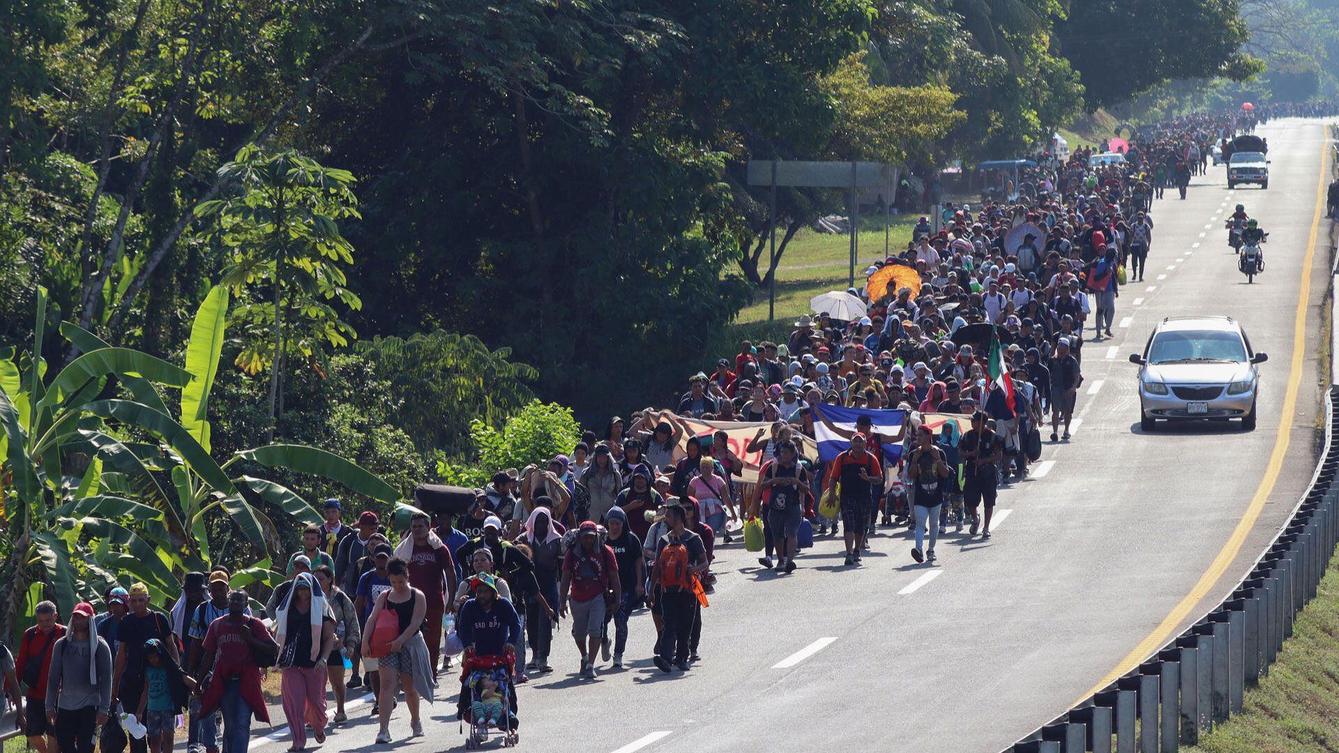La caravana de migrantes avanza por México