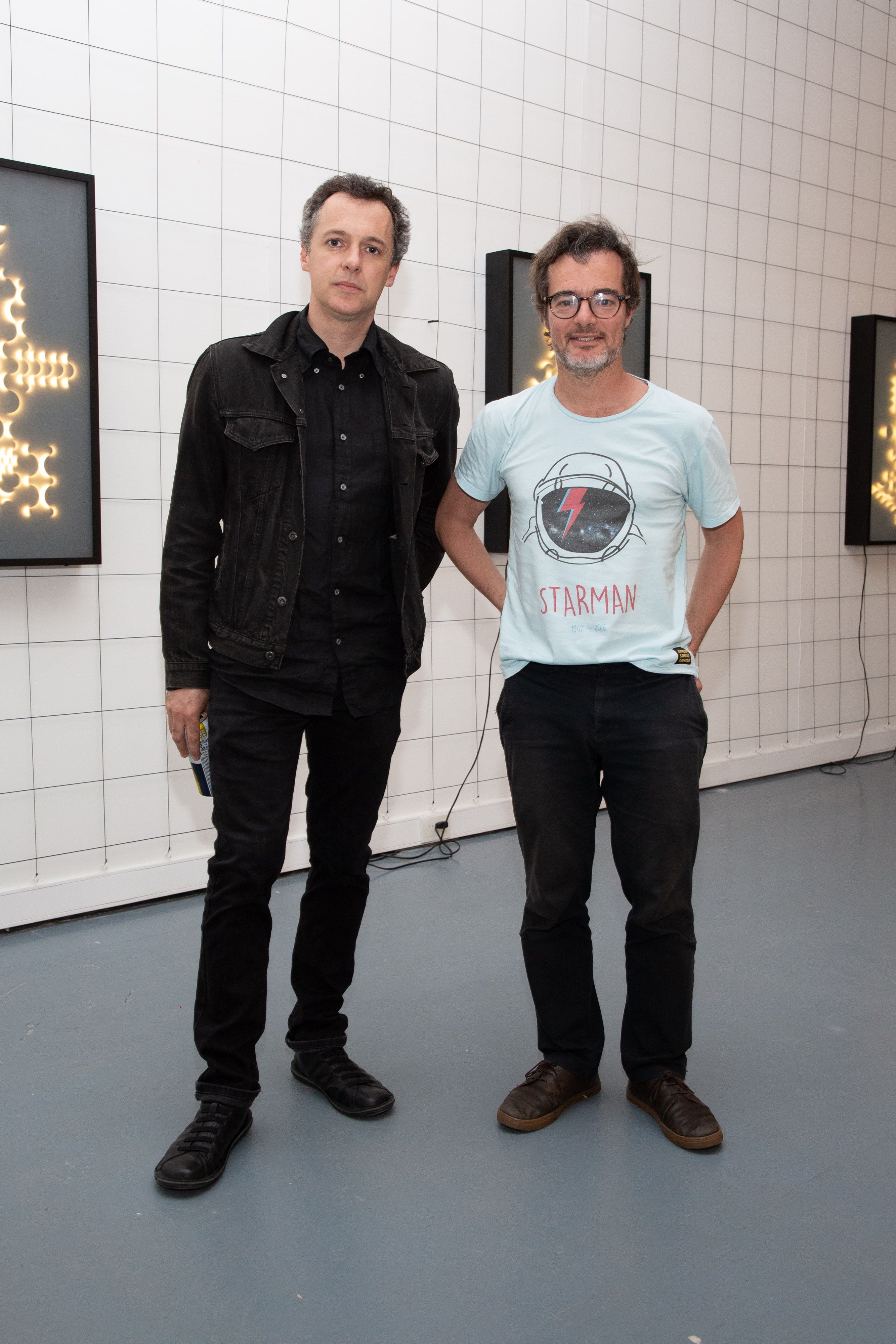 El artista Benjamín Ossa junto a Enrique Avogadro, exministro de Cultura porteño 