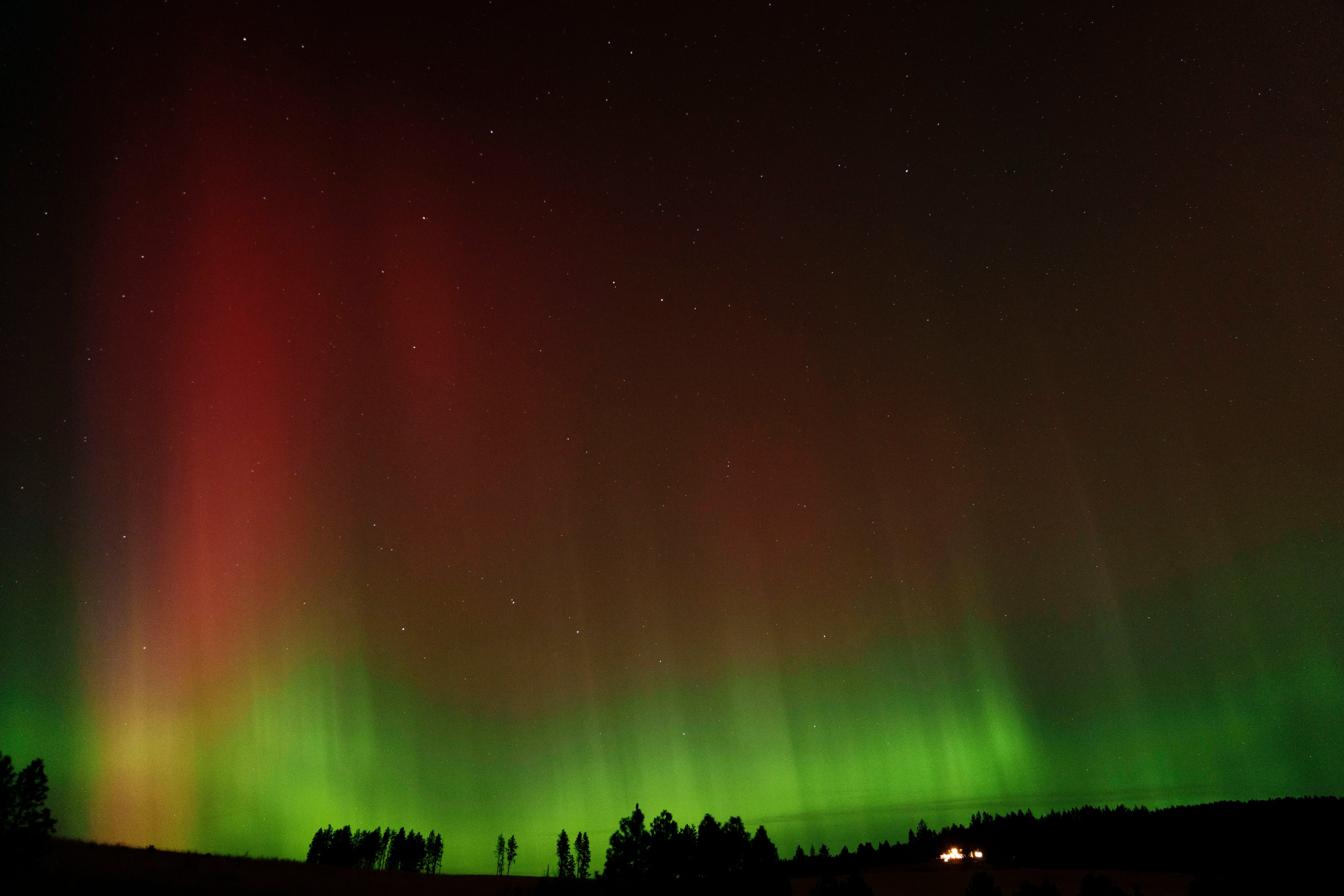 Auroras boreales en EEUU: así puedes aumentar tus posibilidades de ver una  durante el pico del ciclo solar actual - Infobae