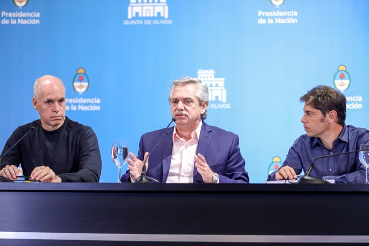 Alberto Fernández en la conferencia de prensa de ayer junto a Horacio Rodríguez Larreta y Axel Kicillof