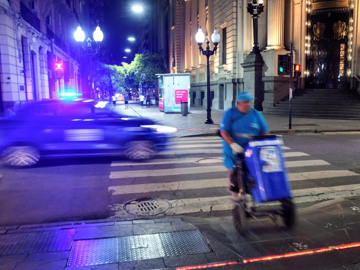 Rosario conmocionada: cómo fue el primer día de la ciudad en la que los vecinos autodecretaron un toque de queda