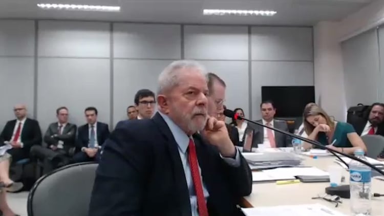 Lula da Silva declarando ante la justicia