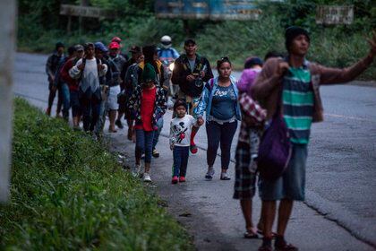 Al menos un centenar han regresado a Honduras (Foto: EFE / Esteban Biba)