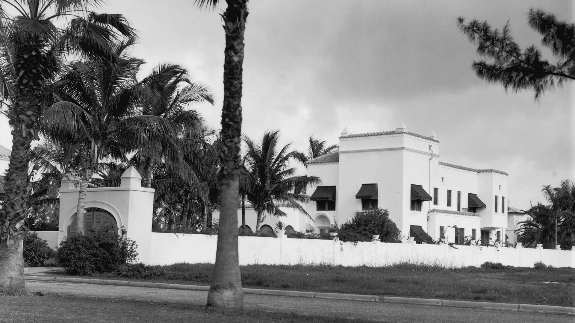 Imagen de la mansión en 1938.  (Foto por Fox Photos/Getty Images)