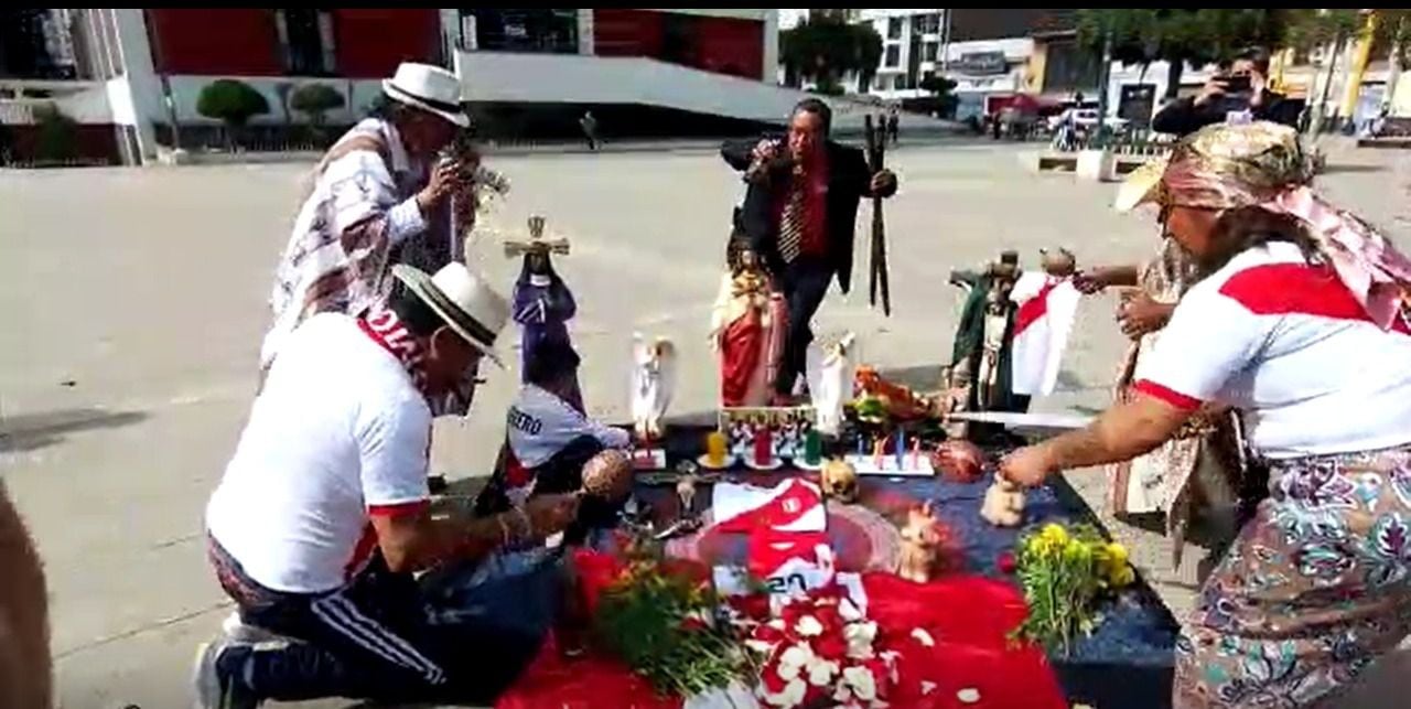 Ritual of shamans in favor of Peru