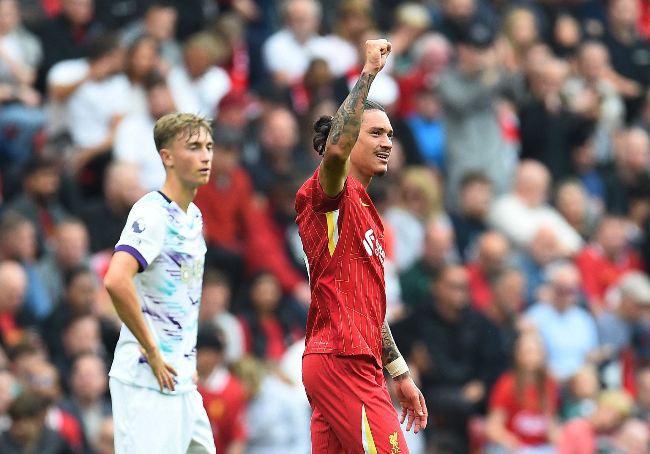 Darwin Núñez celebrando el tercer gol de Liverpool que él marcó-crédito Peter Powell/REUTERS 