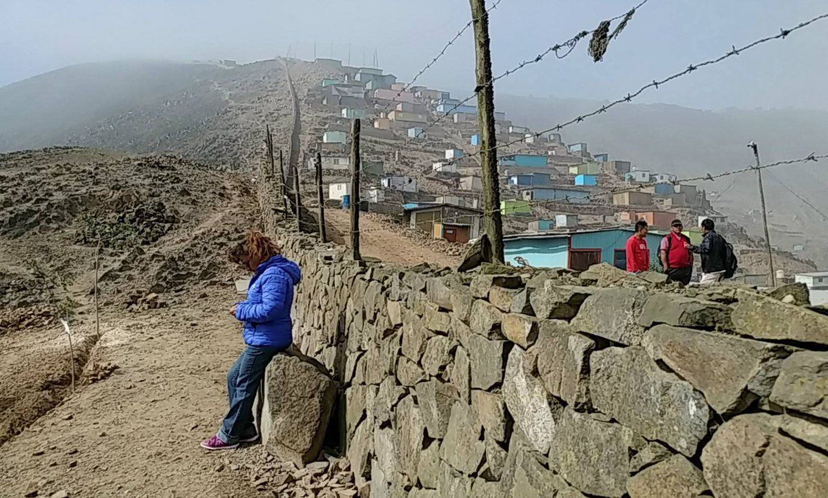 Sigue La Polémica Por El Muro De La Vergüenza Derriban Solo Una Parte Y La Molina Pide