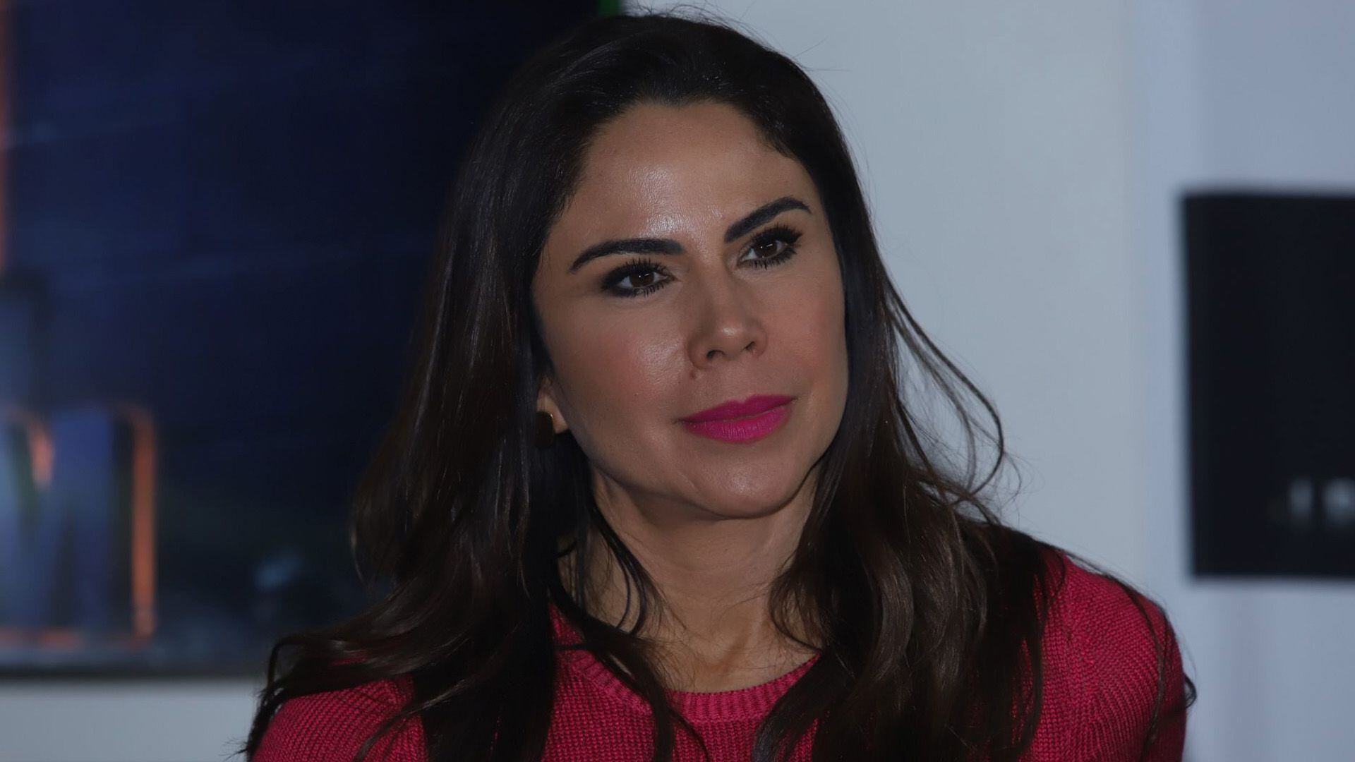 Paola Rojas; Netas Divinas; Miembros al Aire