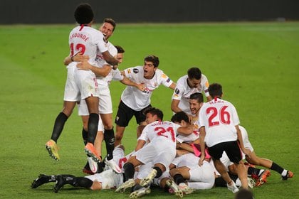 El Sevilla se consagró campeón de la UEFA Europa League 2019/20 (REUTERS)
