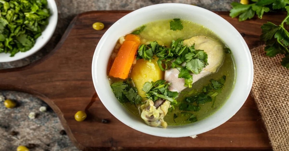 How healthy is it to drink chicken soup when you’re sick?This is what science says