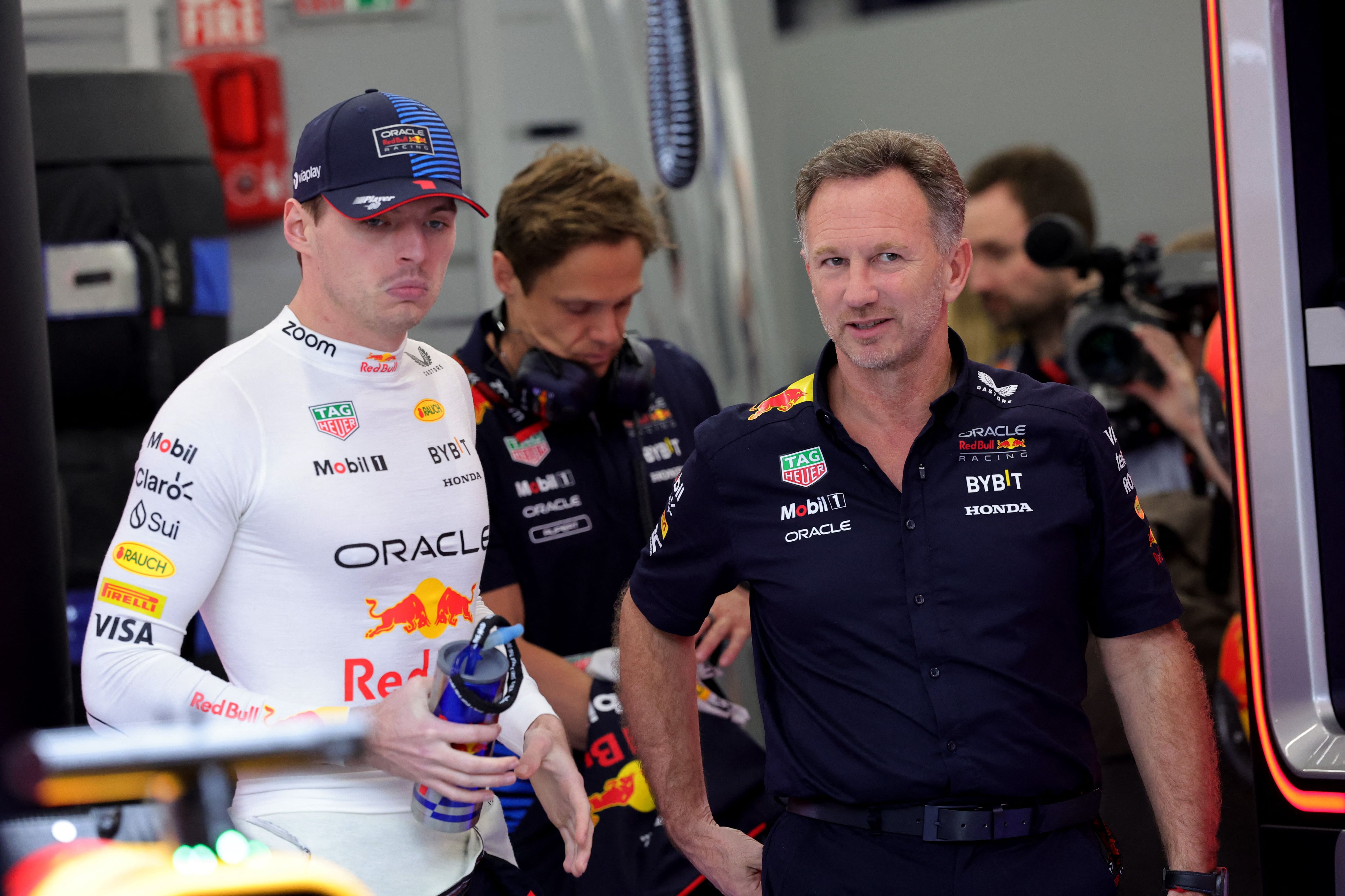 Max Verstappen y Chris Horner en la previa al GP de Arabia Saudita (REUTERS/Giuseppe Cacace)