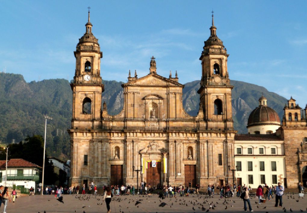 En la imagen la Catedral Primada de Colombia, ubicada en la Plaza de Bolívar en Bogotá, Colombia. Foto: Archivo Particular