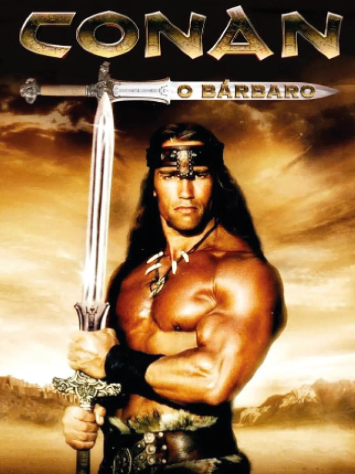 Arnold Schwarzenegger usa espada de 'Conan, el bárbaro' para abrir caja con  sus libros