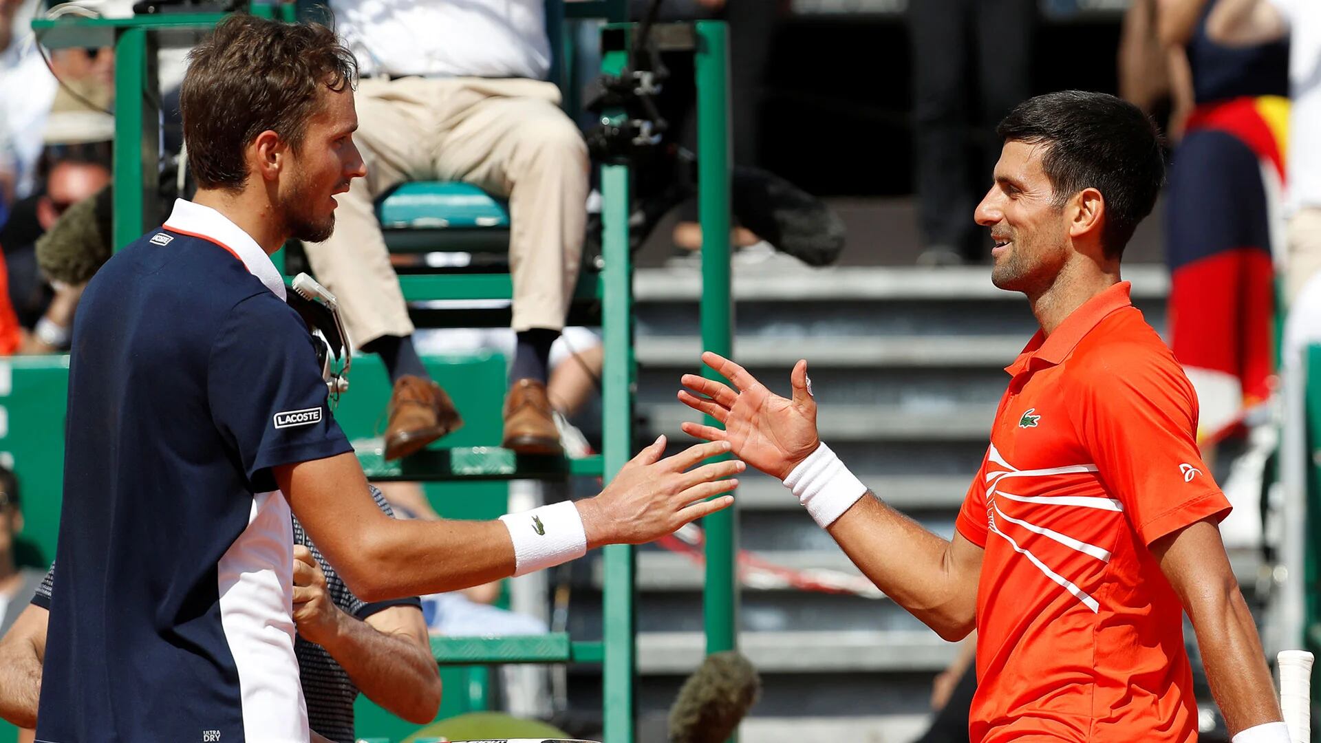 Irreconhecível e sem pedalada, Djokovic foi superado por um mergulhador  implacável em Monte Carlo