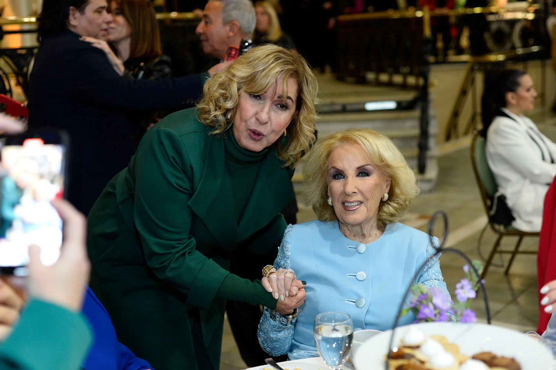 Georgina Barbarrosa y Mirtha Legrand 