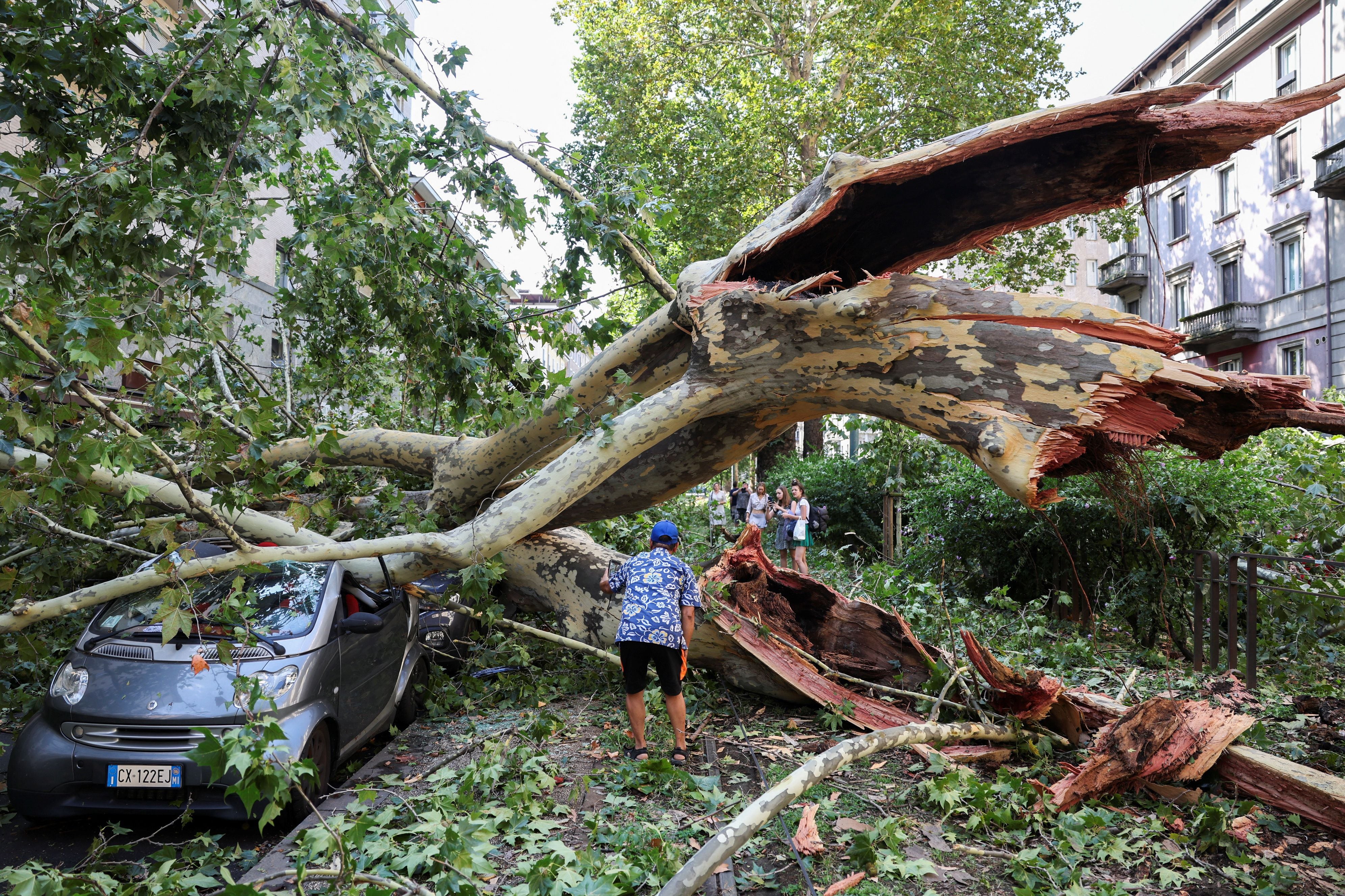 Una violenta tormenta dejó dos muertos en el norte de Italia e importantes  daños en Milán - Infobae