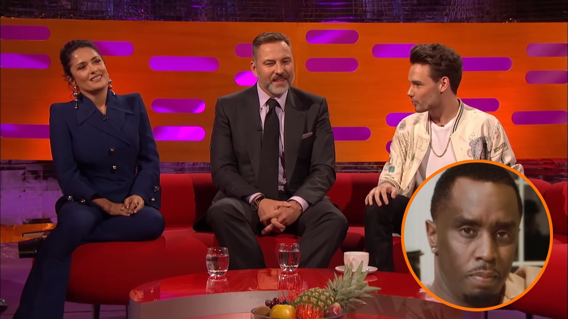 En redes sociales se ha hecho viral el extracto de un programa de 2017 del presentador Graham Norton, donde la actriz mexicana Salma Hayek se muestra horrorizada cuando el cantante Liam Payne menciona al rapero Diddy Combs. (The Graham Norton Show / YouTube)