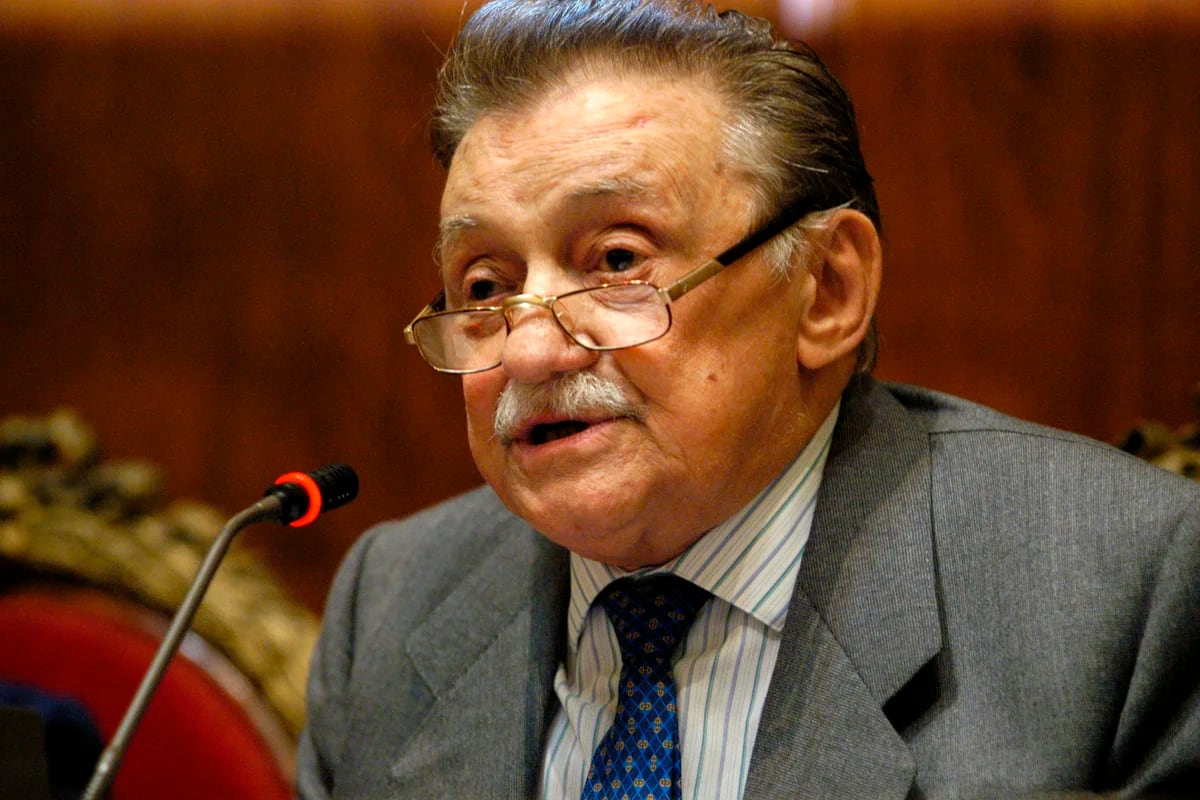 Mario Benedetti Y El “mito Discretísimo” De La Literatura