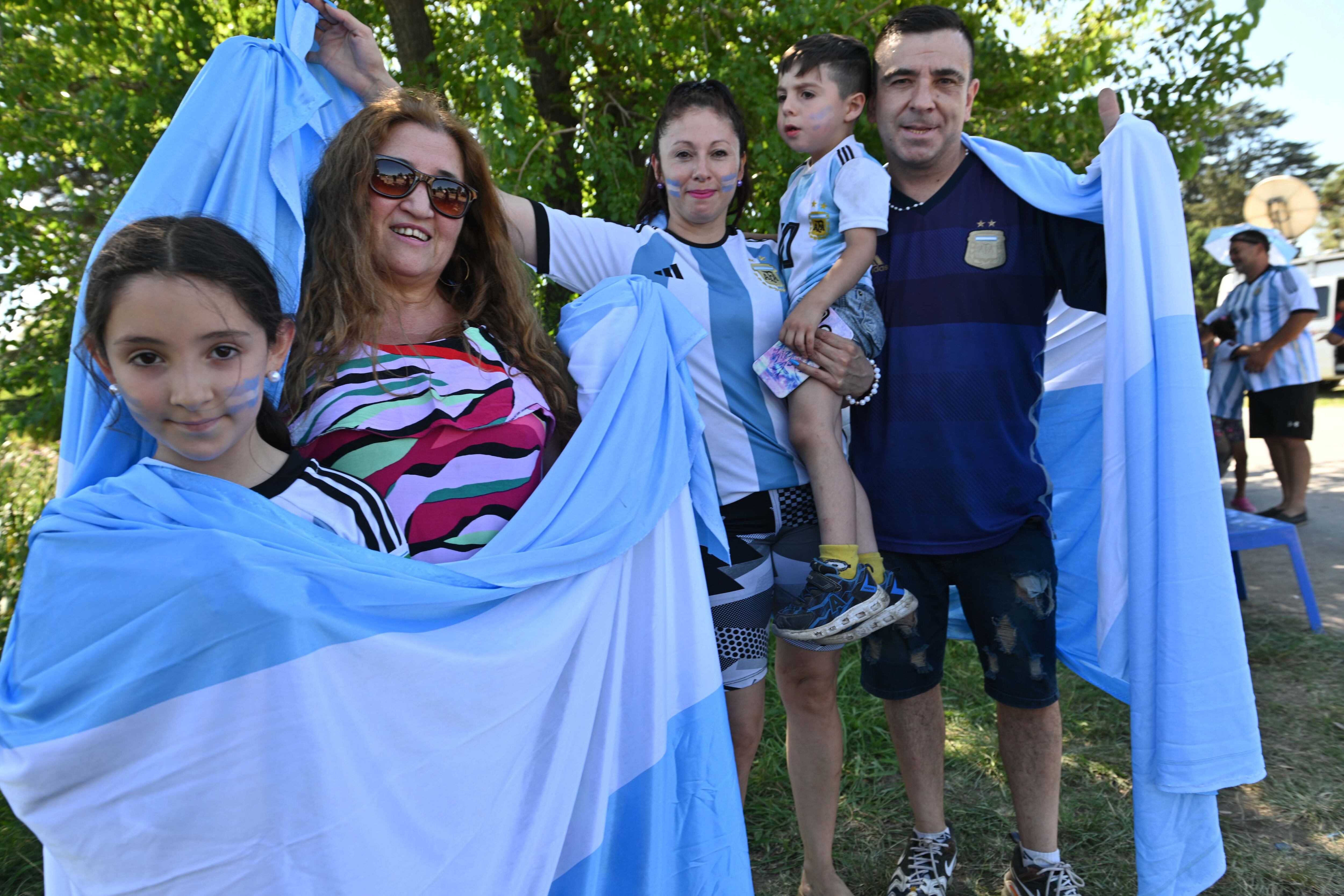 Acampe predio AFA - Selección Argentina