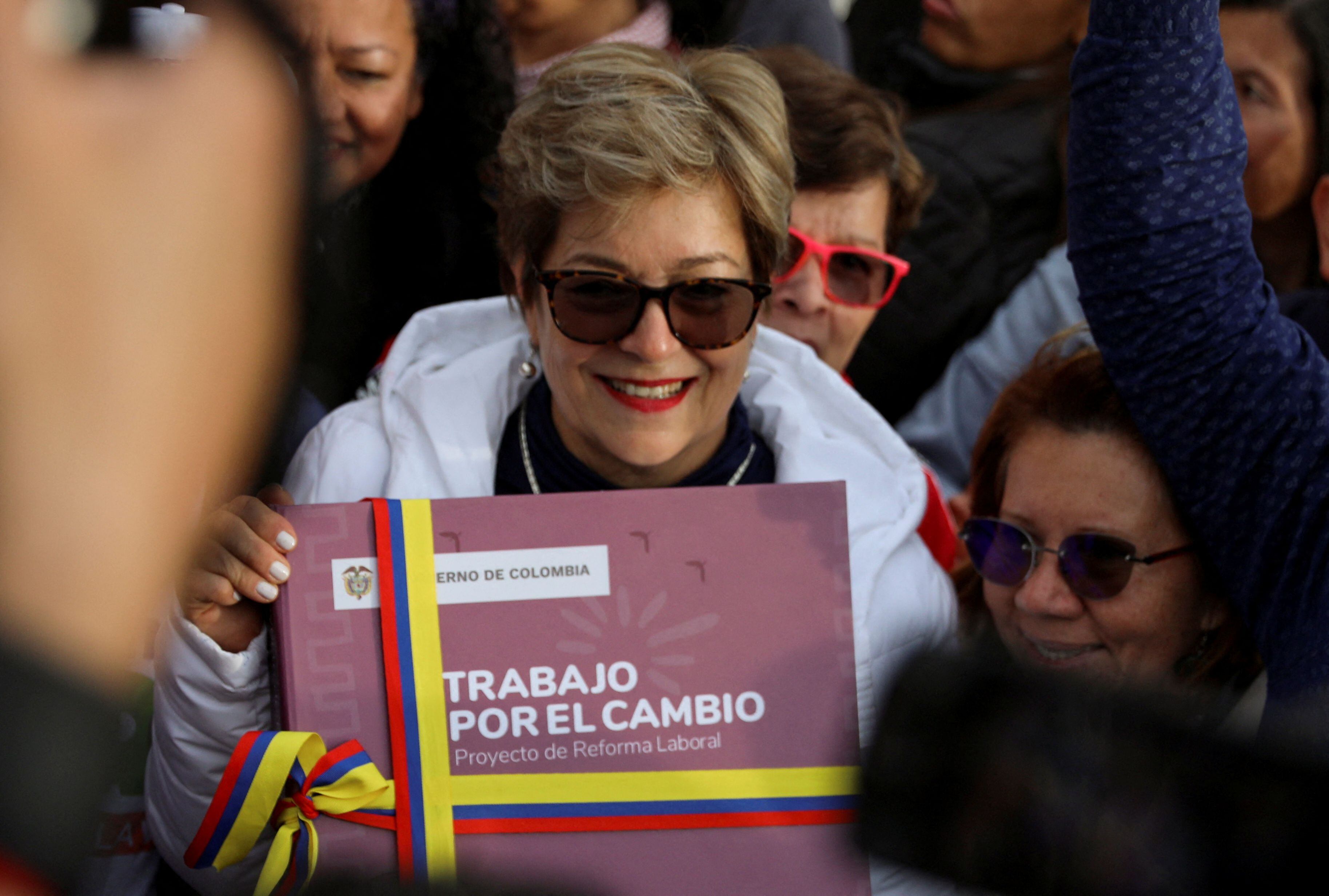 La ministra del Trabajo, Gloria Ines Ramirez, aseguró que el Gobierno ya está trabajando en una posible transición del régimen pensional: “Estamos listos para trabajar. Colpensiones ya está avanzado (...) Nosotros llevamos 18 meses construyendo” - crédito Luisa Gonzalez/REUTERS