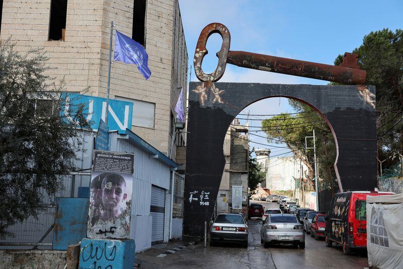 Foto de archivo de un centro de la UNRWA en el campo de refugiados de Aida en Belén Feb 5, 2024. REUTERS/Mussa Qawasma/