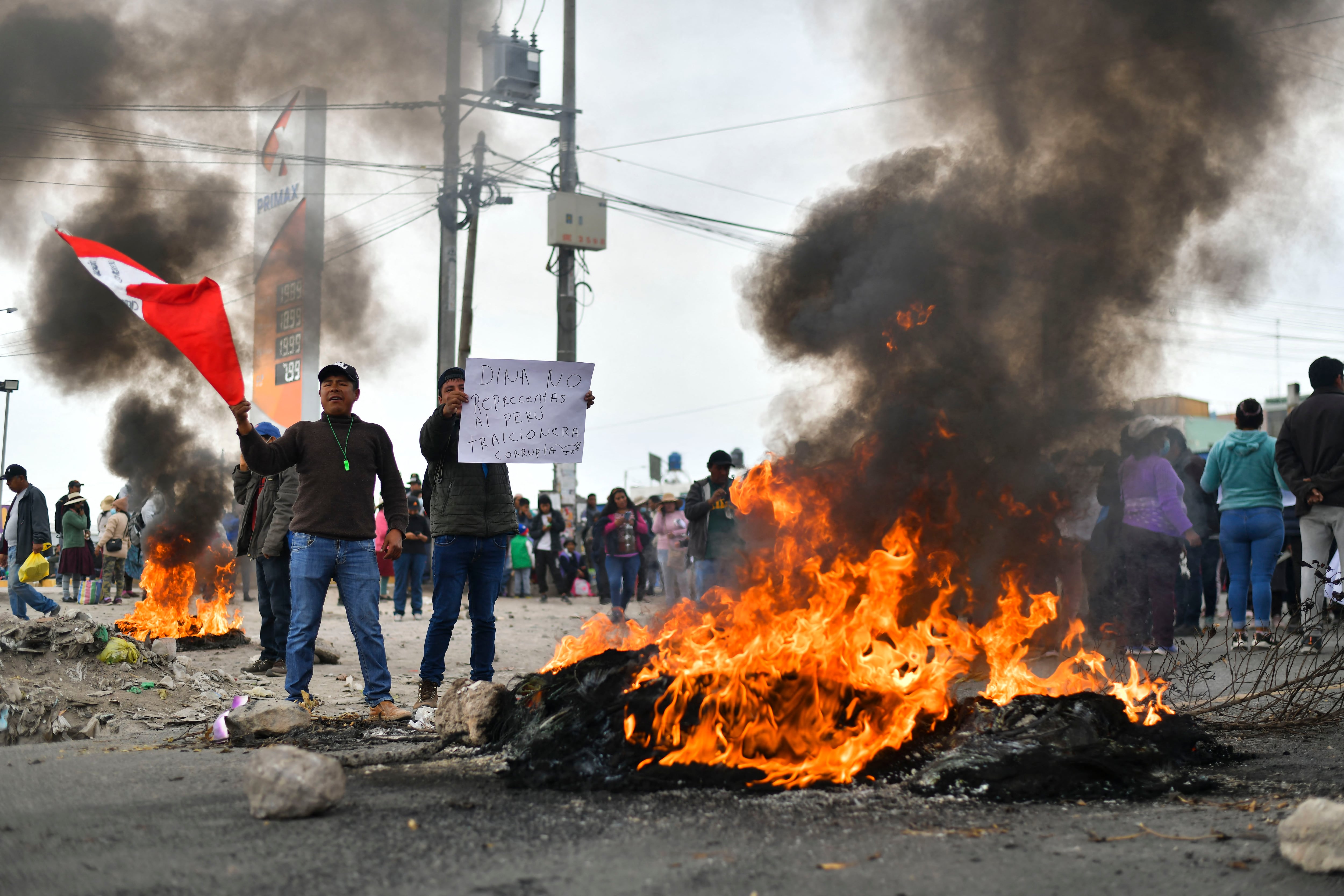 Protestas en Arequipa por toma de aeropuerto y bloqueo de carreteras