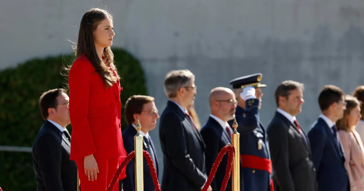 Princesa Leonor despede-se com honras antes de rumar a Portugal: o roteiro da sua primeira viagem oficial