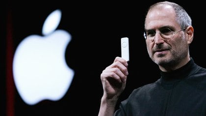 Steve Jobs presentando el iPod en enero de 2005