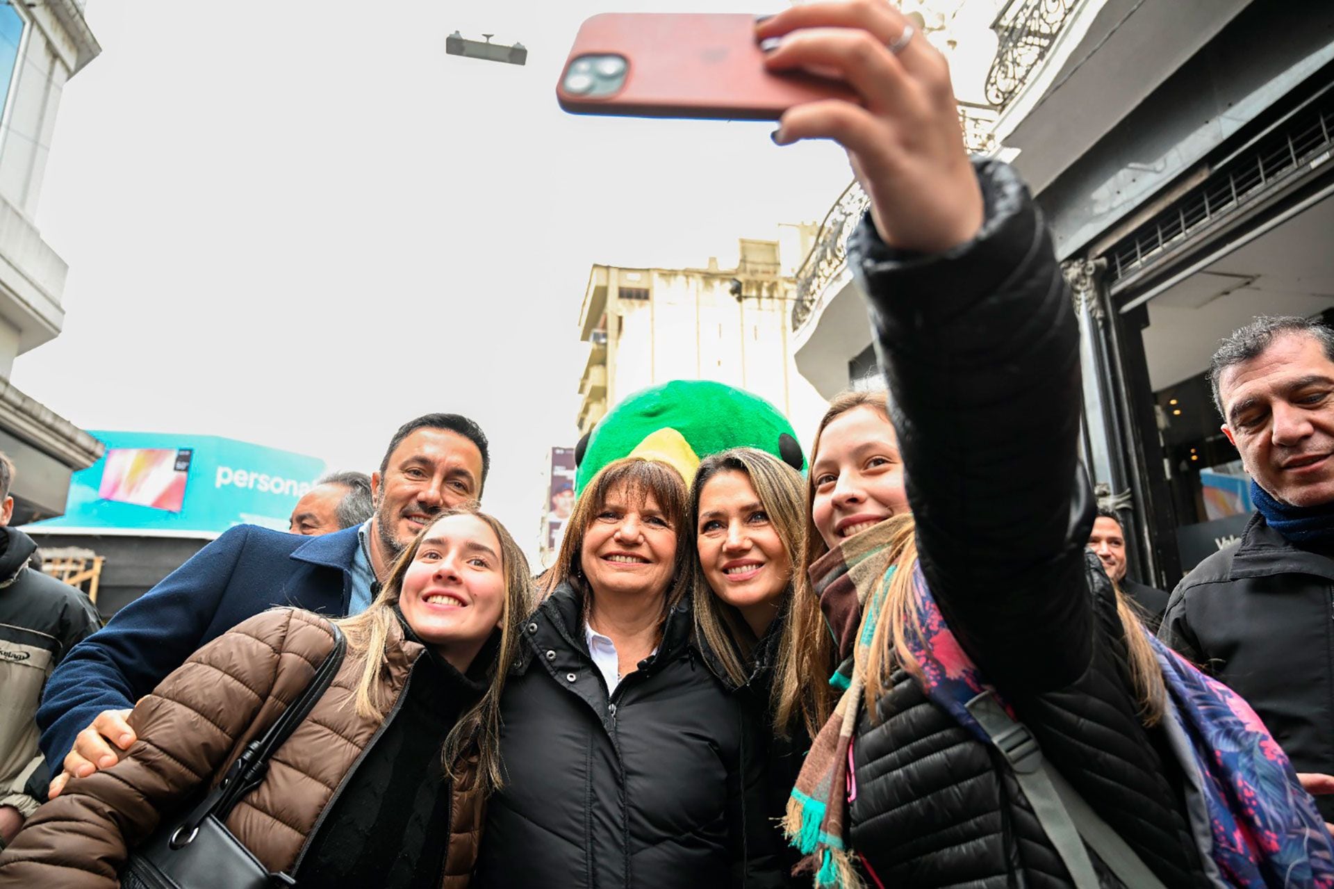 Patricia Bullrich y Carolina Losada en Rosario