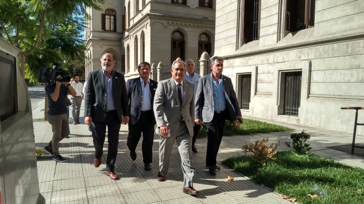 Carlos Iannizzotto junto a los demás integrantes de la Mesa de Enlace. 