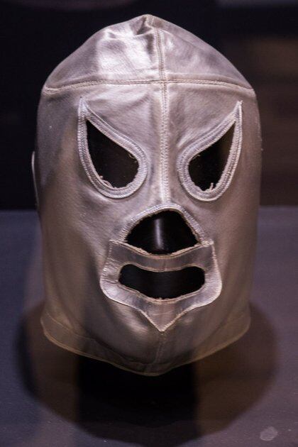 El luchador fue enterrado con su máscara puesta para conservar su mayor identidad como luchador mexicano. (Foto: Cuartoscuro)