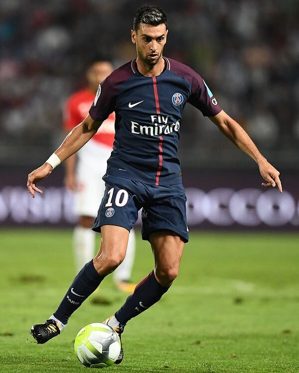 El “Flaco” lleva siete temporadas jugando en el PSG de Francia (AFP)