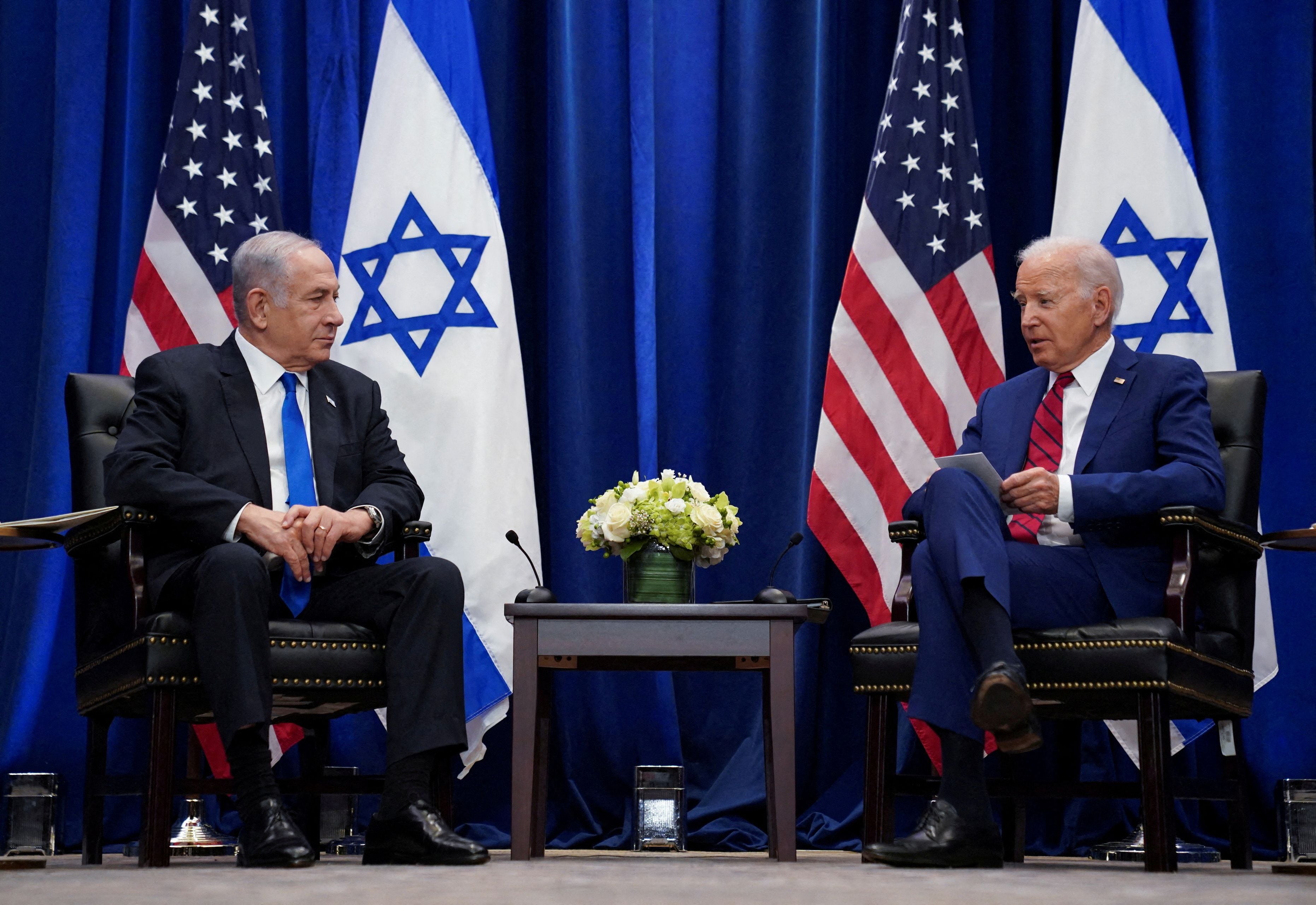El presidente de Estados Unidos, Joe Biden, mantiene una reunión bilateral con el primer ministro israelí, Benjamin Netanyahu, al margen de la 78ª Asamblea General de la ONU en Nueva York, Estados Unidos, 20 de septiembre de 2023. REUTERS/Kevin Lamarque/Archivo