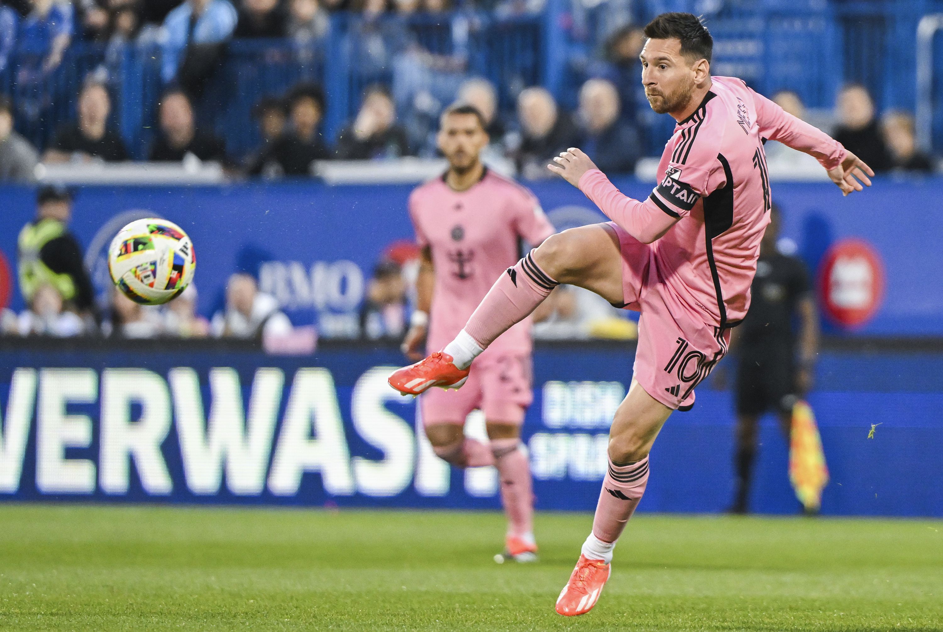 El argentino Lionel Messi, con la casaca del Inter Miami (Graham Hughes/The Canadian Press via AP)