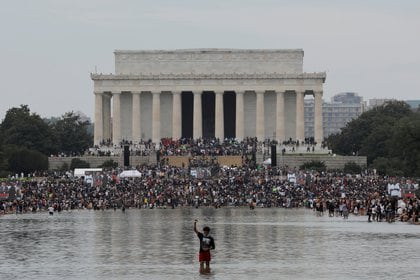 Marcha en el histórico Lincoln Memorial en Washington bajo el lema de 