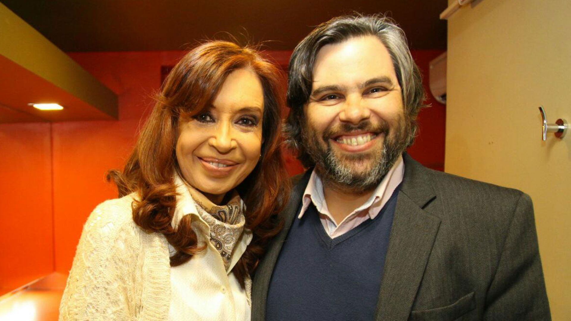 Cristina Kirchner y Mariano Lovellis, presidente del CEPIS (Centro de Estudios para la Promoción de la Igualdad), que en 2016 logró, con un recurso a la CSJ, demorar un año la actualización de tarifas