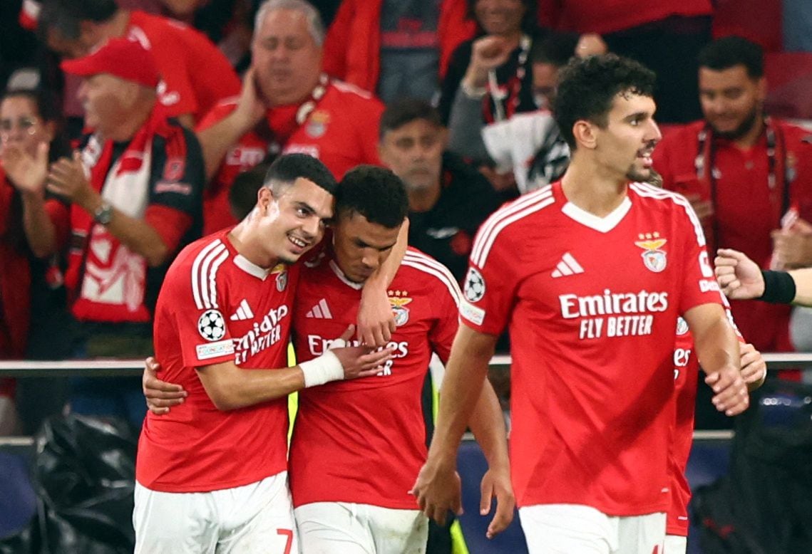 El Benfica enfrentándose al Atlético de Madrid. (Pedro Nunes/REUTERS)