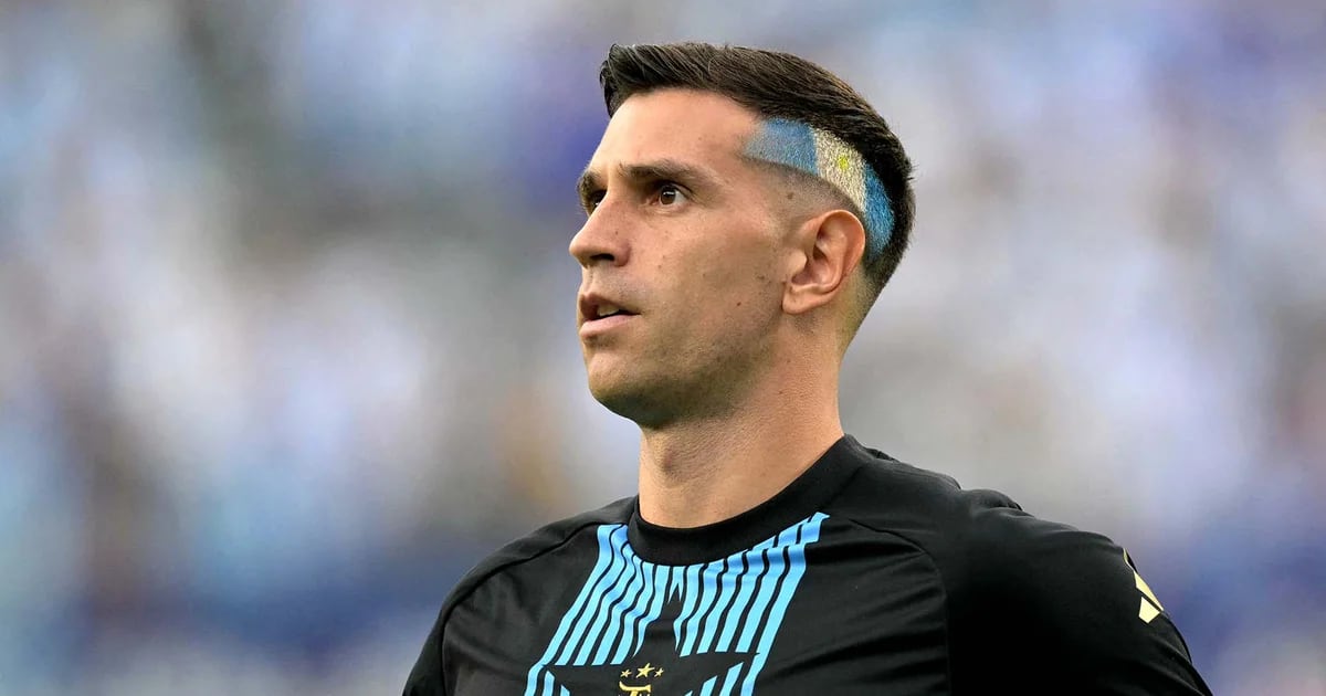 Diogo Martinez repeated the look that caused a stir at the Qatar World Cup in the Copa America semi-final against Canada.