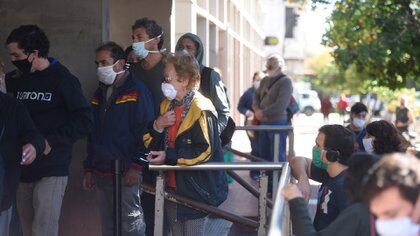 Según la Anses, el cronograma busca limitar la cantidad de beneficiarios que cobran en un mismo día para evitar aglomeraciones en sucursales bancarias